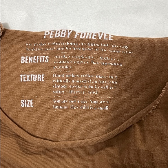 Pebby Forevee Pre-Cut Side Slit “Mountain Mama” T-Shirt - Picture 3 of 4